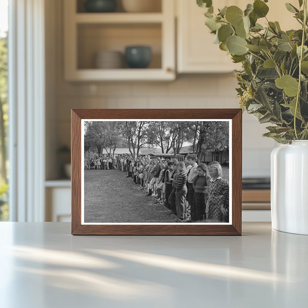 Children Watch High School Horse Event Summit City 1940 - Available at KNOWOL