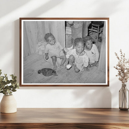 Children Working on Strawberry Farm Hammond Louisiana 1939 - Available at KNOWOL