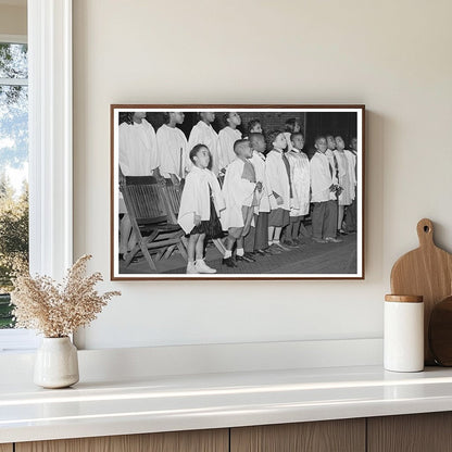 Childrens Choir at Pentecostal Church Chicago 1941 - Available at KNOWOL