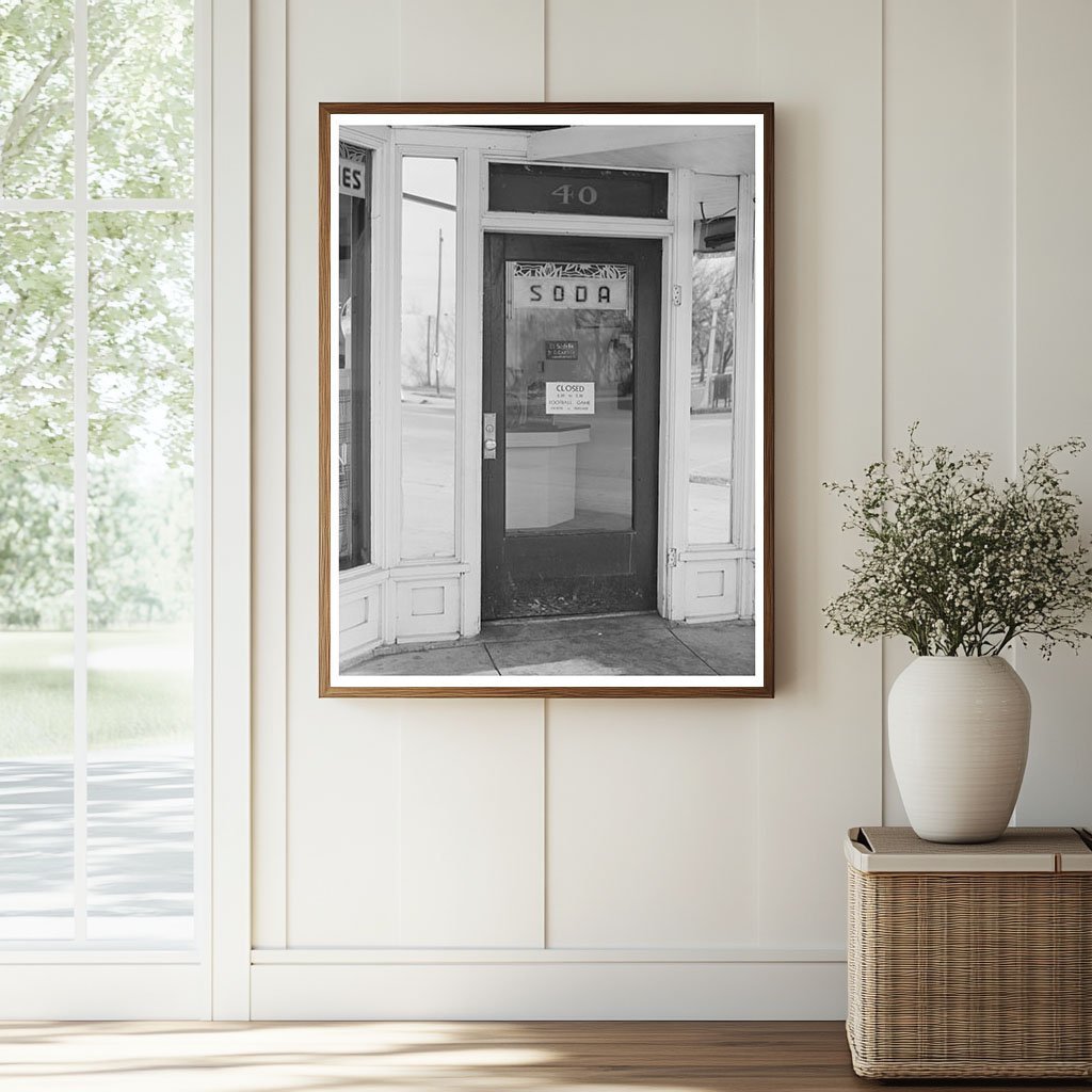 Closed Store in Payette Idaho November 1941 - Available at KNOWOL