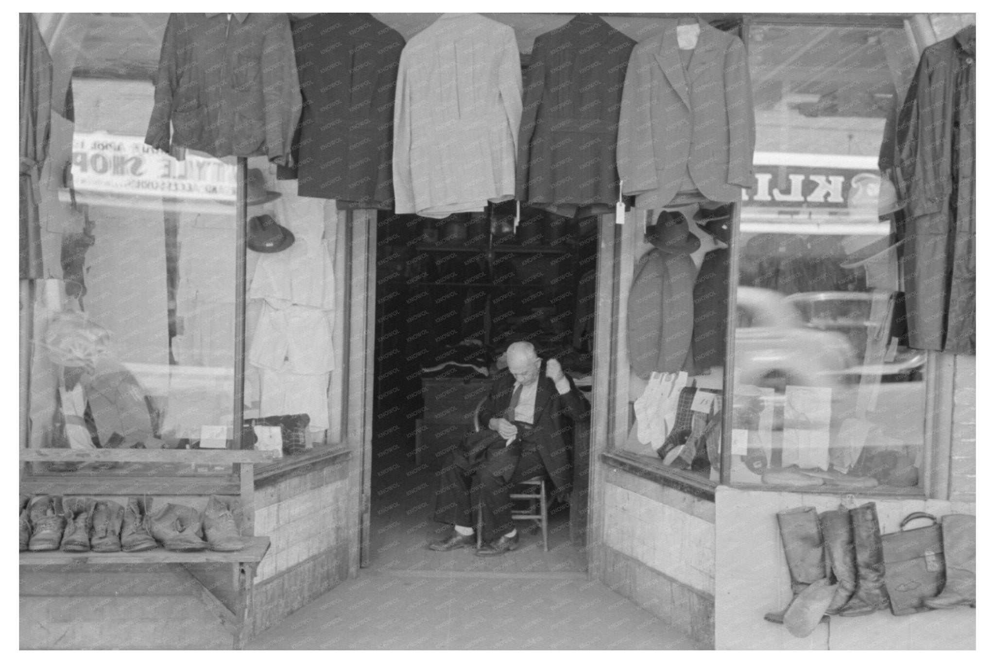 Clothing Store in San Antonio March 1939 - Available at KNOWOL