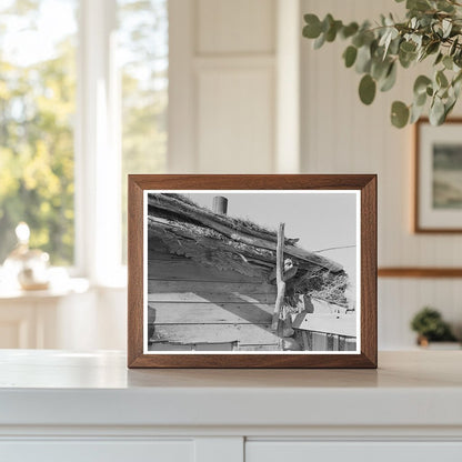 Construction of Elmer Thompsons Shack Montana 1937 - Available at KNOWOL