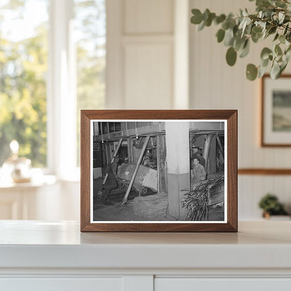 Cotton Compression Process in Houston Texas 1939 - Available at KNOWOL