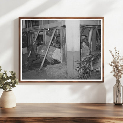 Cotton Compression Process in Houston Texas 1939 - Available at KNOWOL