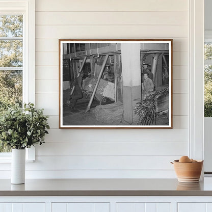 Cotton Compression Process in Houston Texas 1939 - Available at KNOWOL