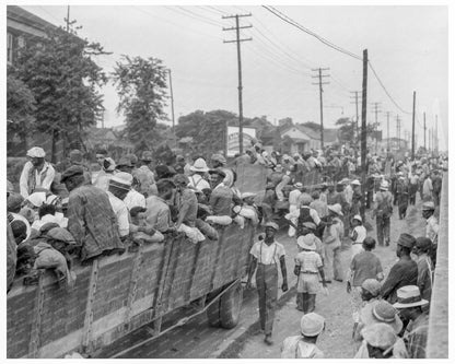 Cotton Hoers Loading in Memphis Tennessee June 1937 - Available at KNOWOL