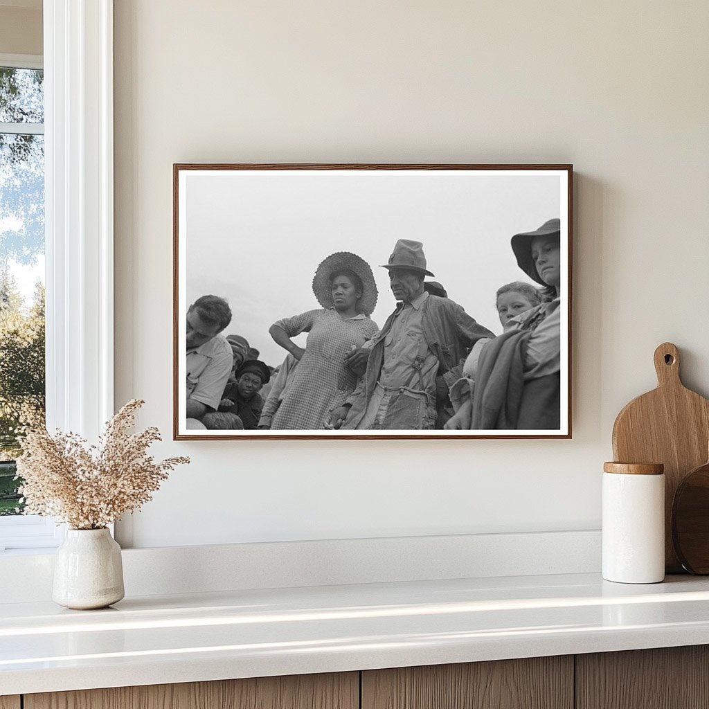 Cotton Pickers Receiving Payment Arkansas 1938 - Available at KNOWOL