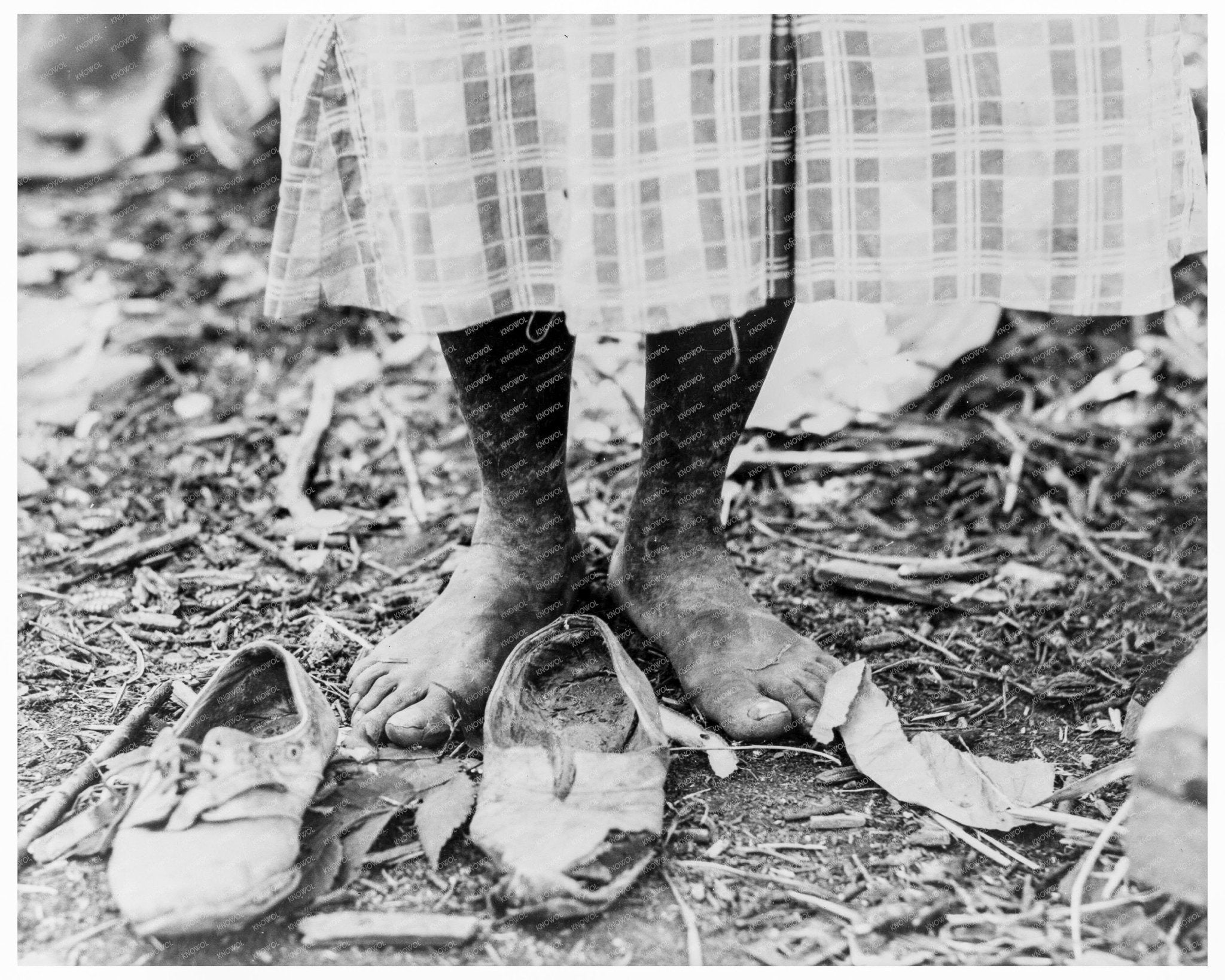 Cotton Worker Feet Clarksdale Mississippi 1937 Photo - Available at KNOWOL