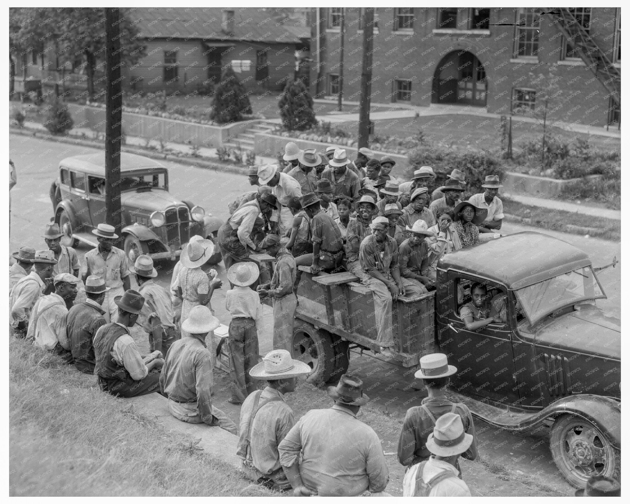 Cotton Workers Load Supplies Memphis Tennessee 1937 - Available at KNOWOL