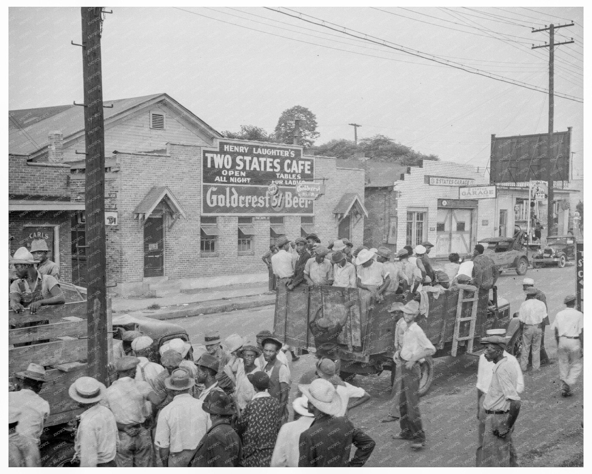 Cotton Workers Traveling from Memphis to Arkansas 1937 - Available at KNOWOL