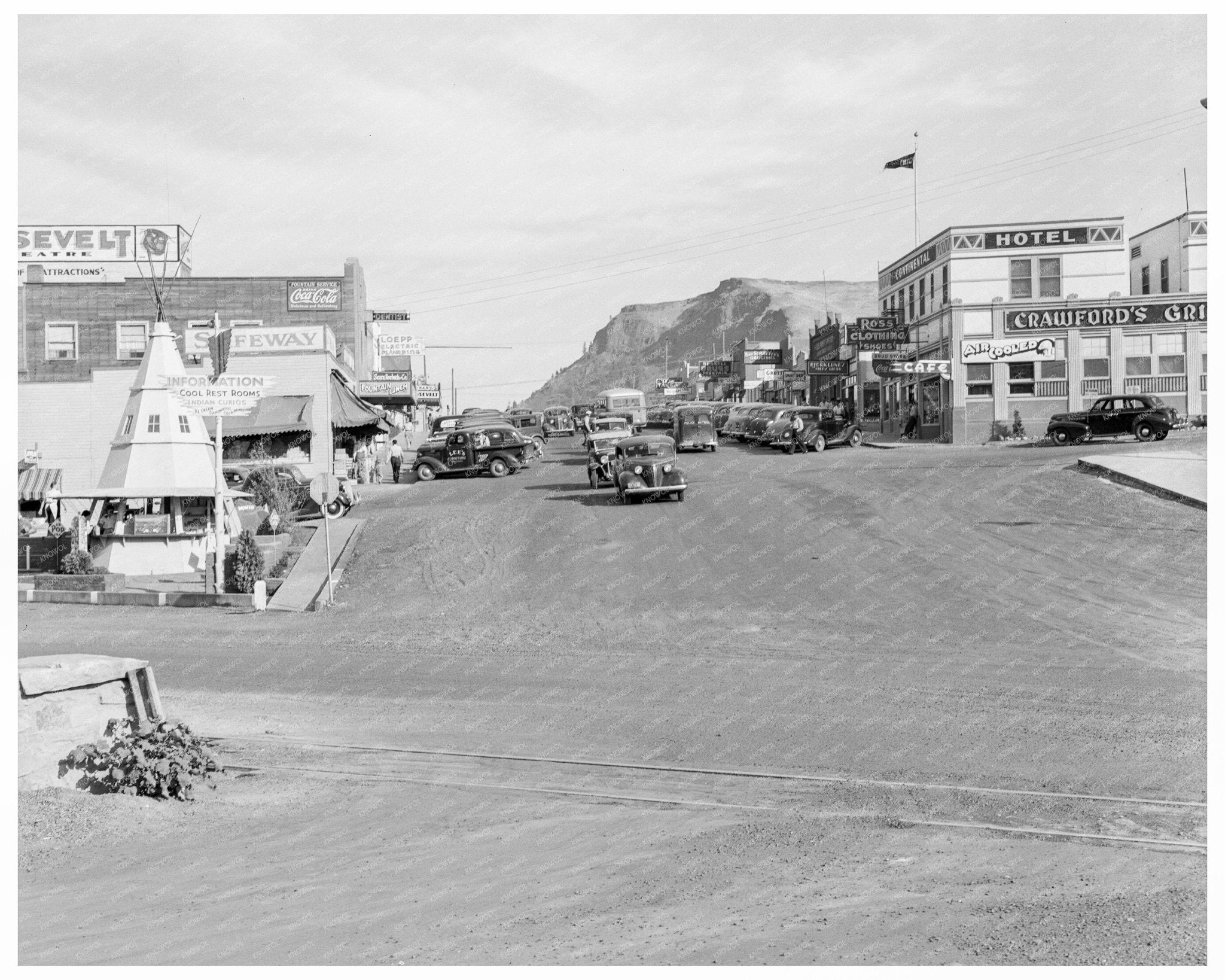 Coulee City Washington Main Street Vintage Photo 1939 - Available at KNOWOL