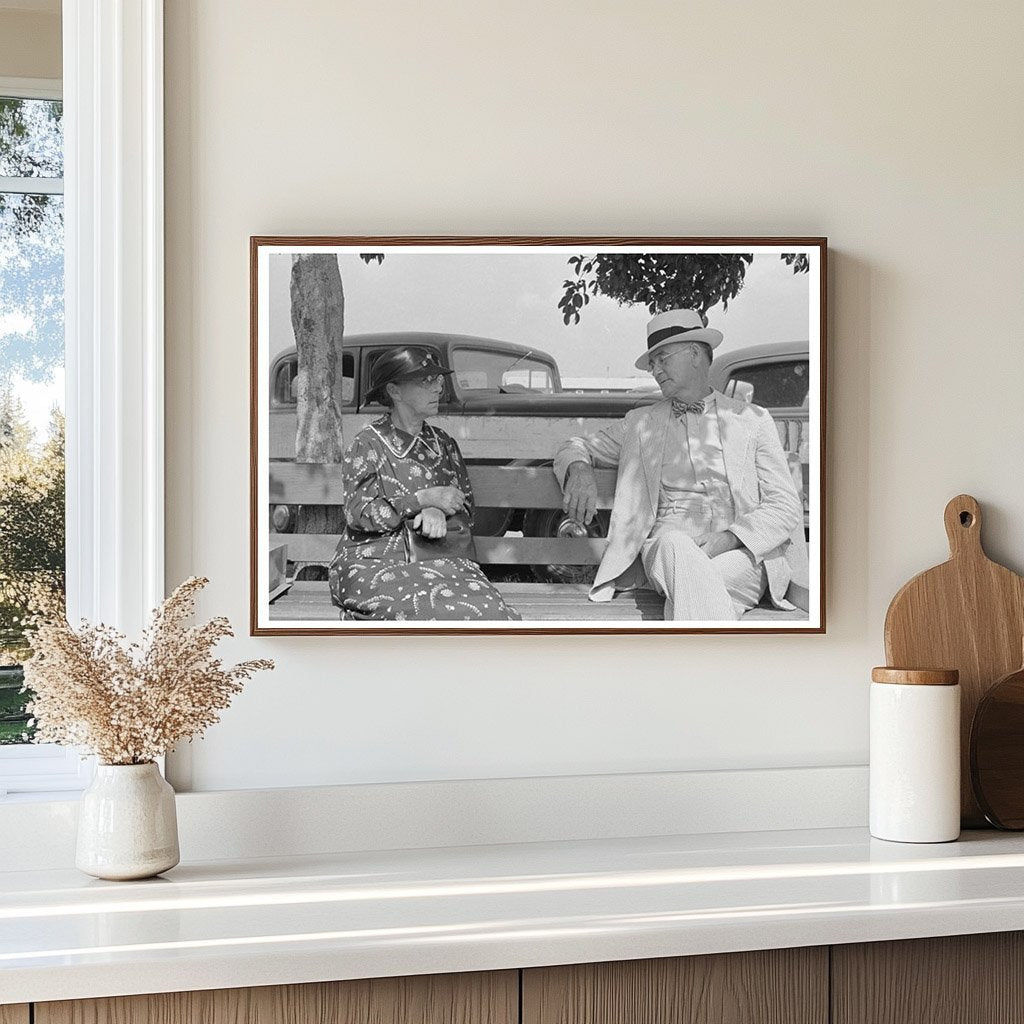 Couple at Donaldsonville State Fair November 1938 - Available at KNOWOL