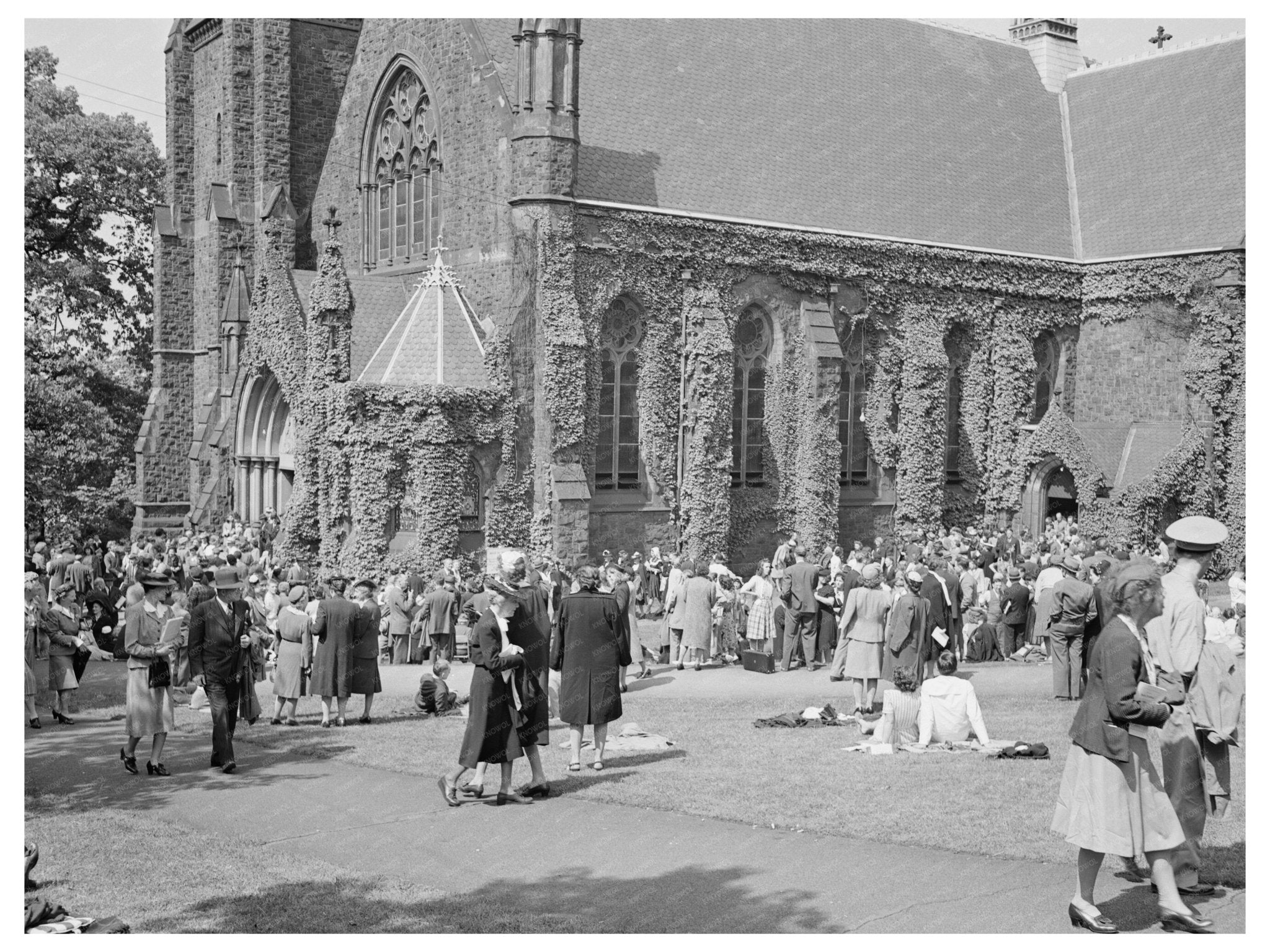 Crowds at Packer Memorial Chapel May 1944 - Available at KNOWOL