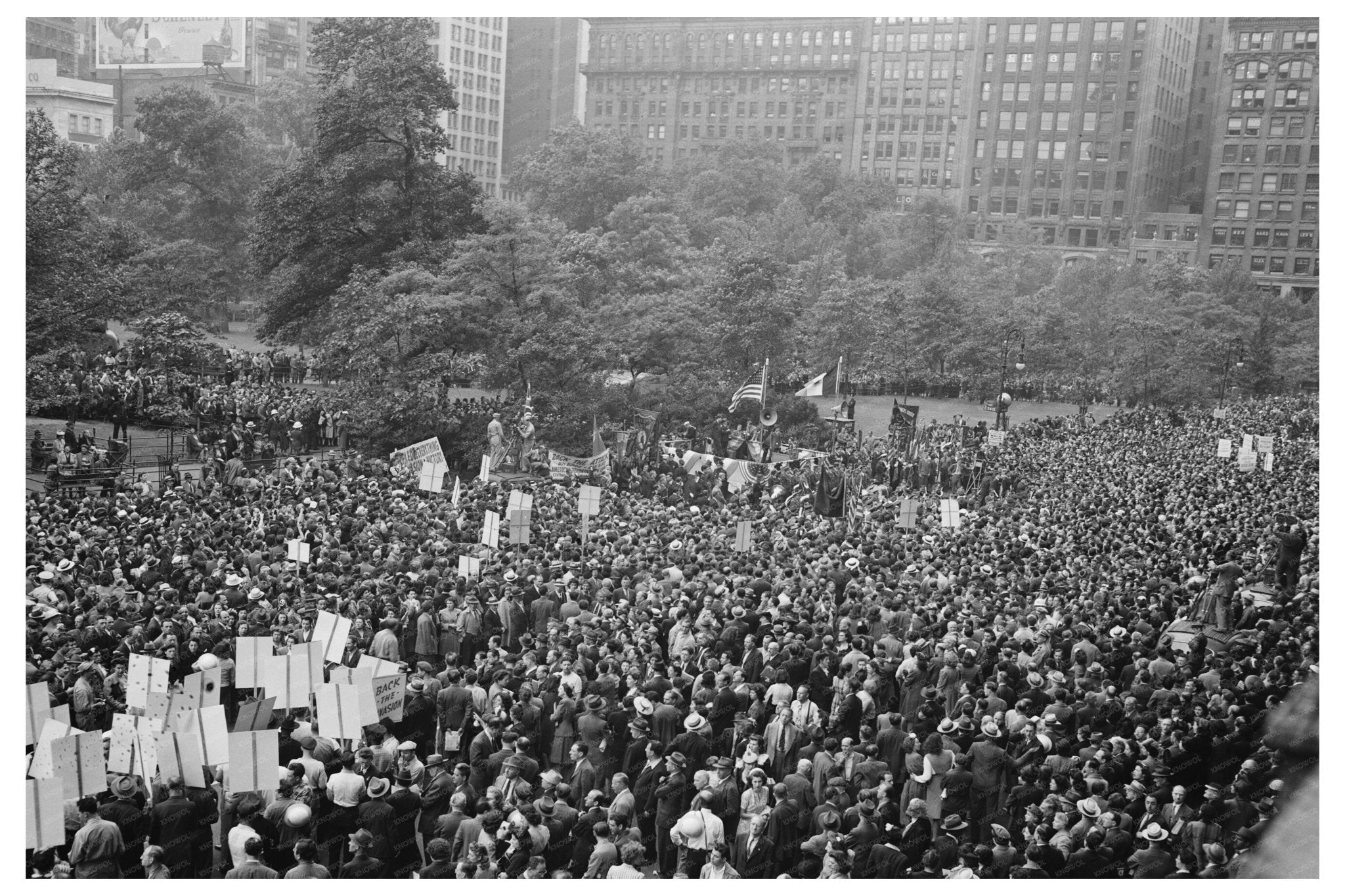 D - Day Crowd in Madison Square NYC June 6 1944 - Available at KNOWOL