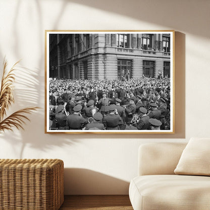 D - Day Observers in Madison Square New York 1944 - Available at KNOWOL