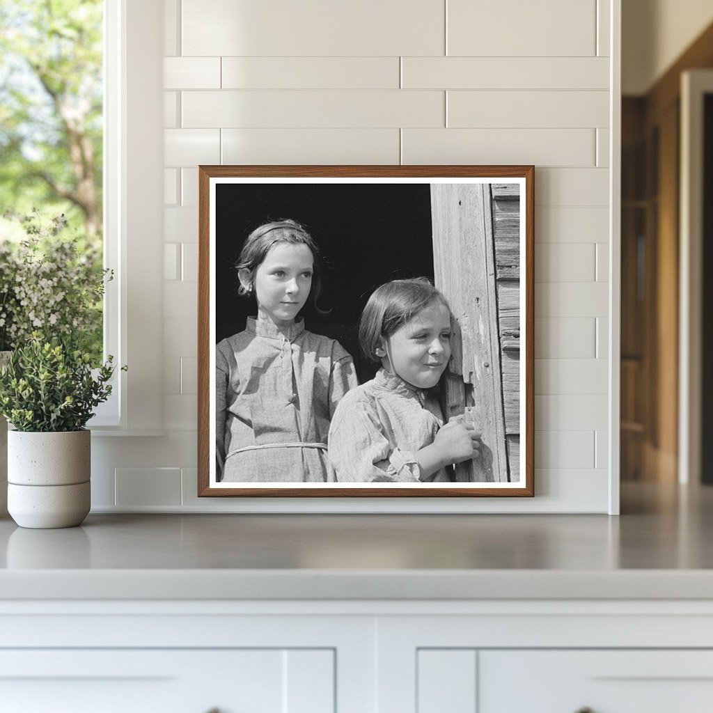 Daughters of Wage Laborer in Sugarcane Fields 1938 - Available at KNOWOL