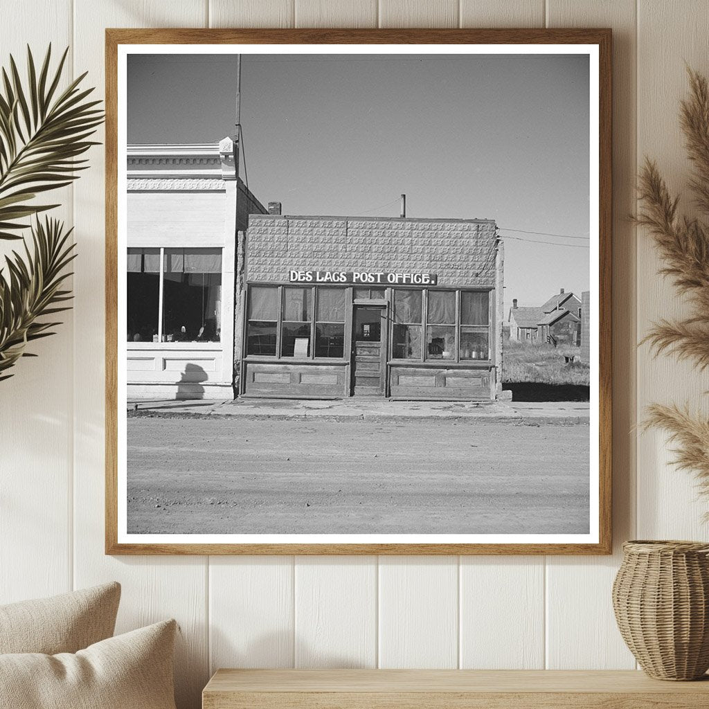 Des Lacs North Dakota Post Office October 1937 Photo - Available at KNOWOL