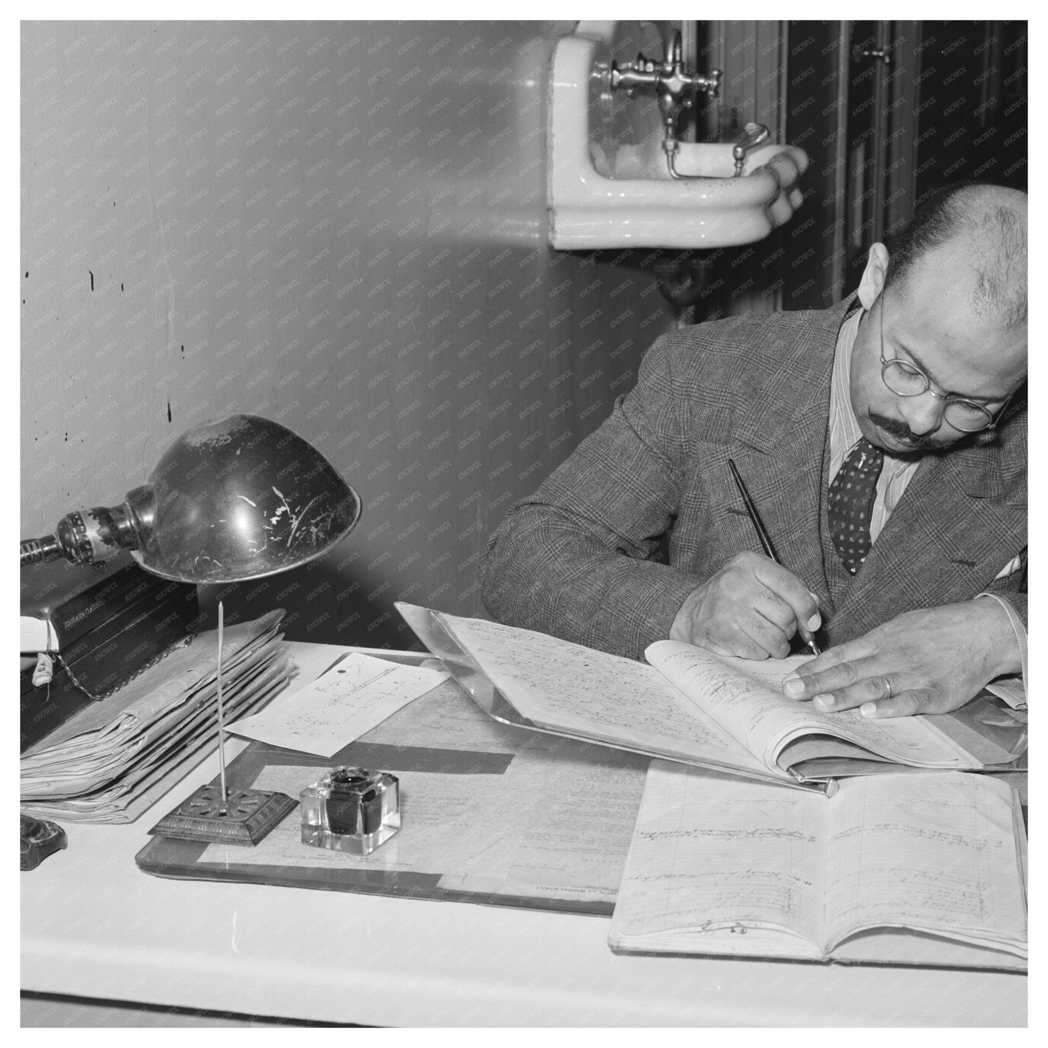 Doctor Signing In at Chicago Hospital April 1941 - Available at KNOWOL