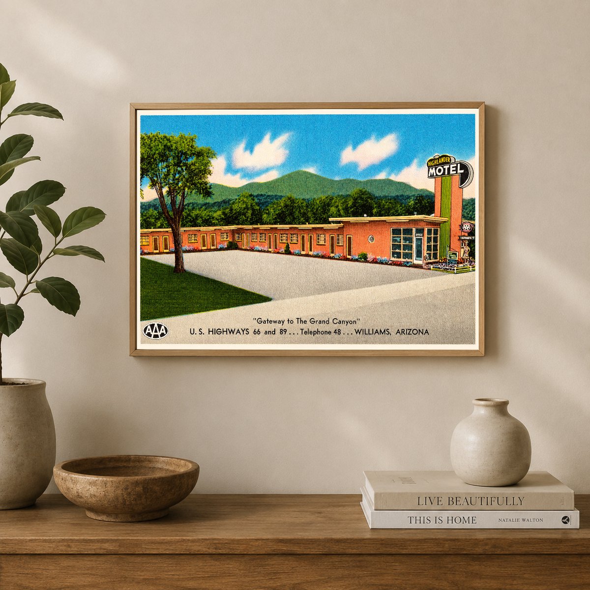 Williams, AZ: Highlander Motel, "Gateways to the Grand Canyon," U.S. highways 66 and 89, telephone 48