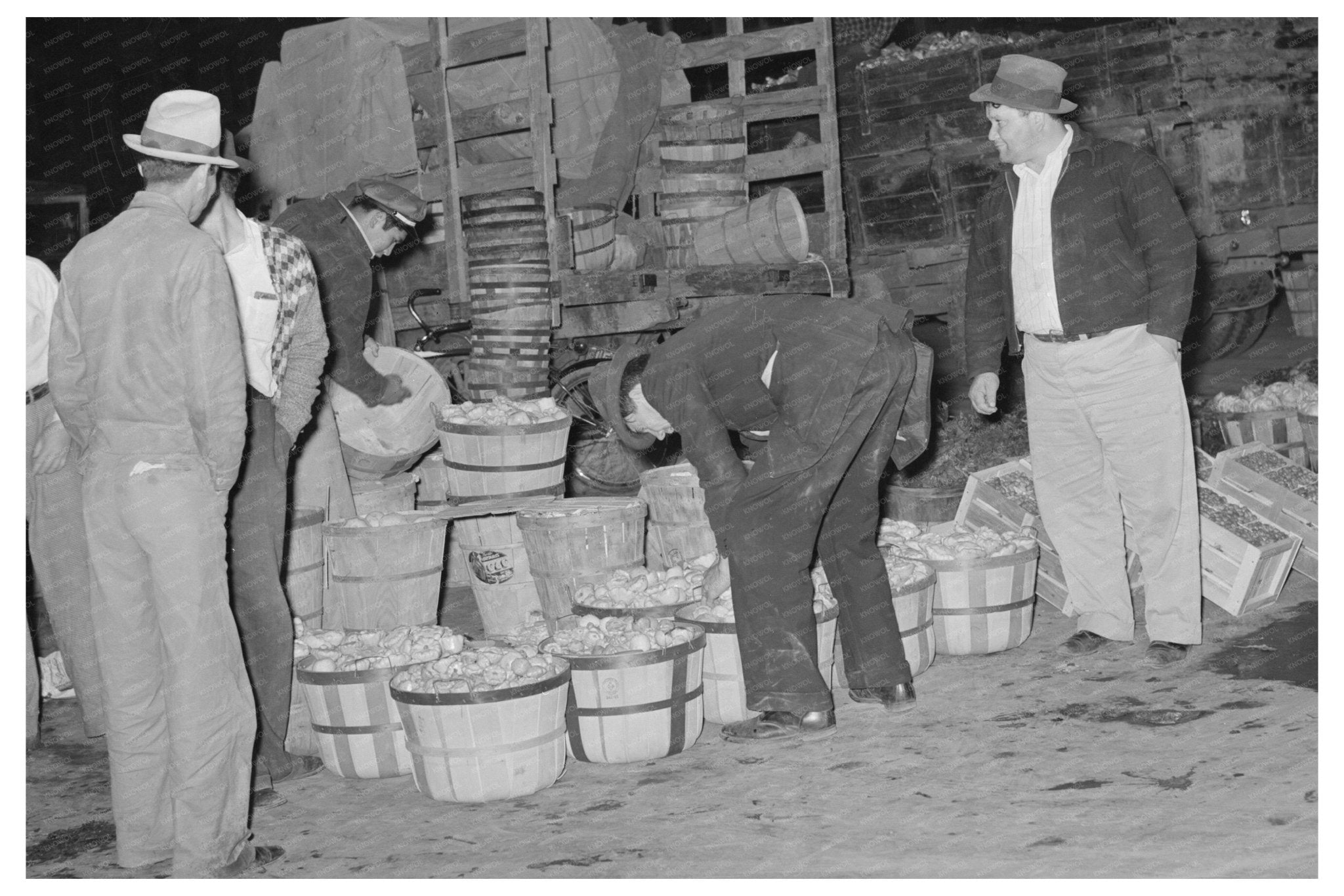 Early Morning Vegetable Market San Antonio 1939 - Available at KNOWOL