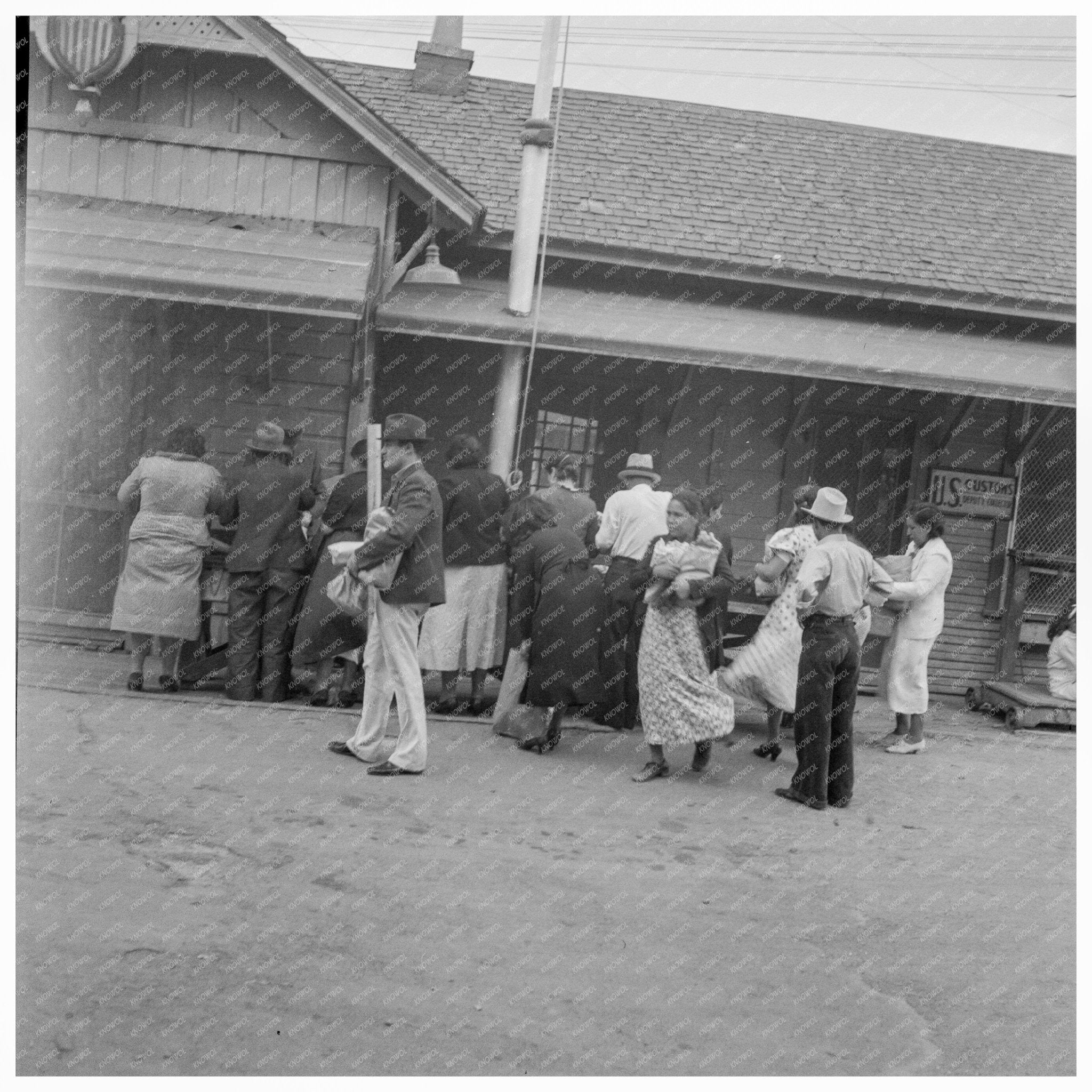 El Paso residents at plant quarantine station May 1937 - Available at KNOWOL