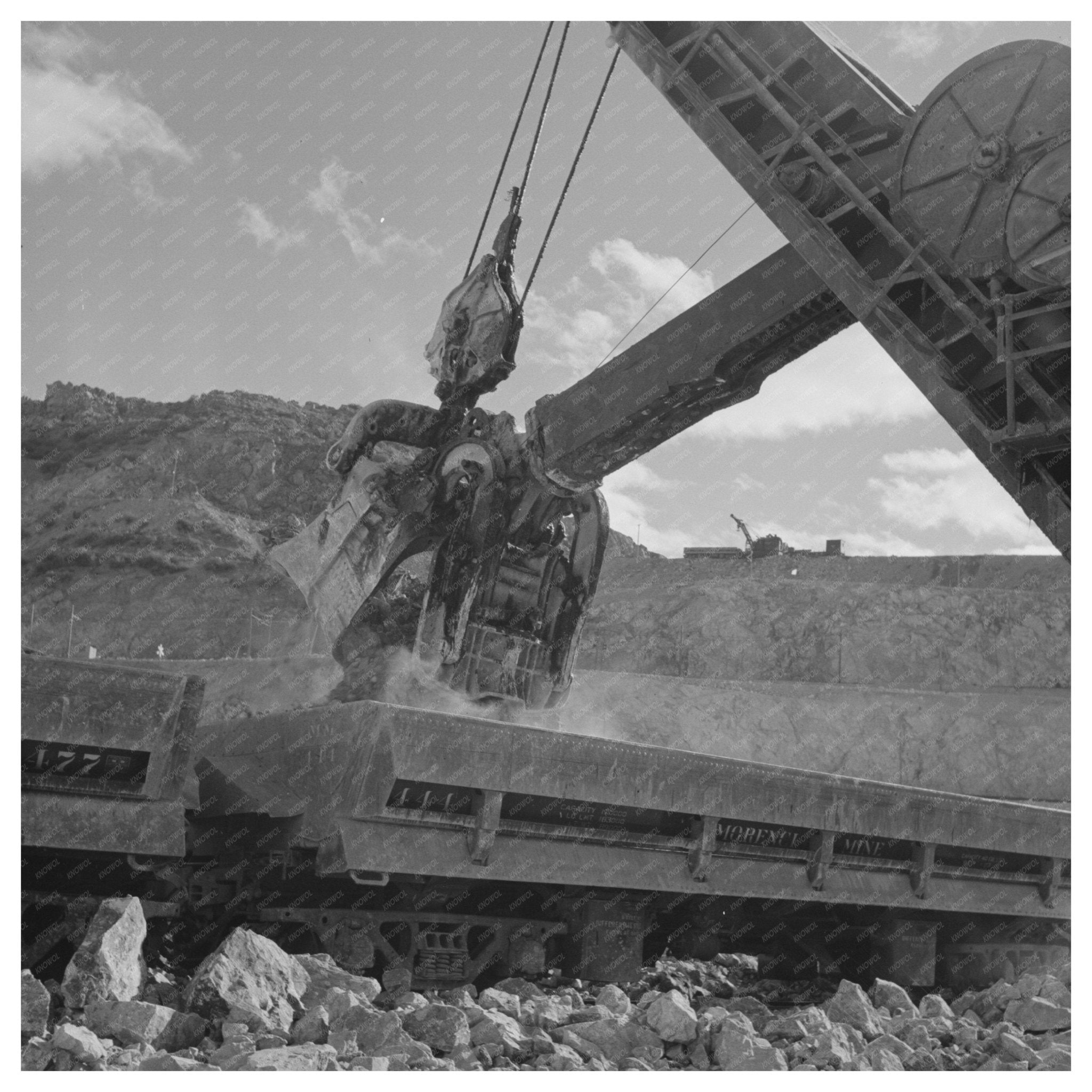 Electric Shovel Loading Ore Train Morenci Arizona 1955 - Available at KNOWOL