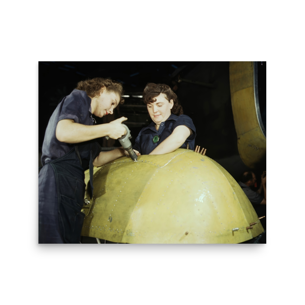 TN - Women Assemble Nose of Vultee A-31 Vengeance Bomber, Nashville 1943