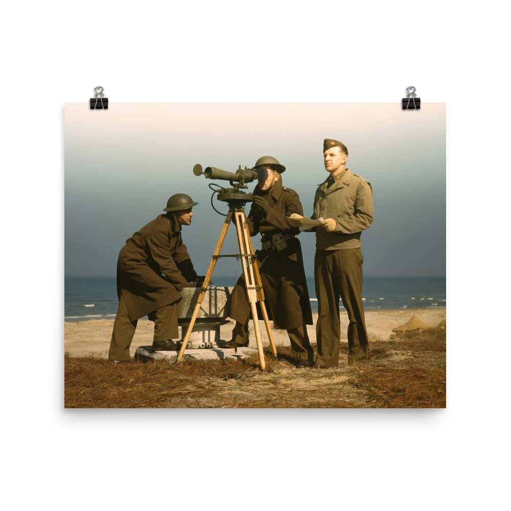 VA - Men of Fort Story operate an azimuth instrument in sea-target practice, Fort Story, Va. 1942