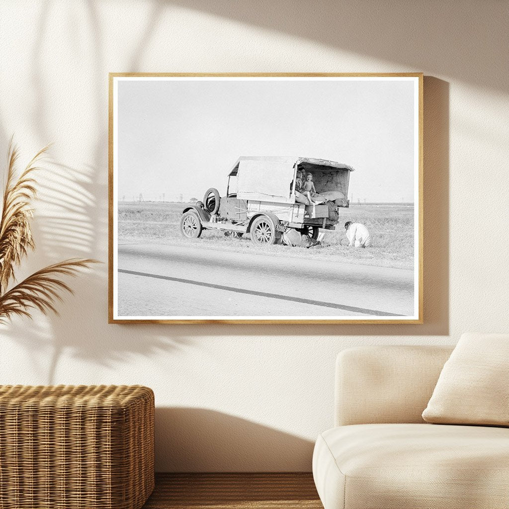 Family in Transit Texas 1936 Great Depression Photo - Available at KNOWOL