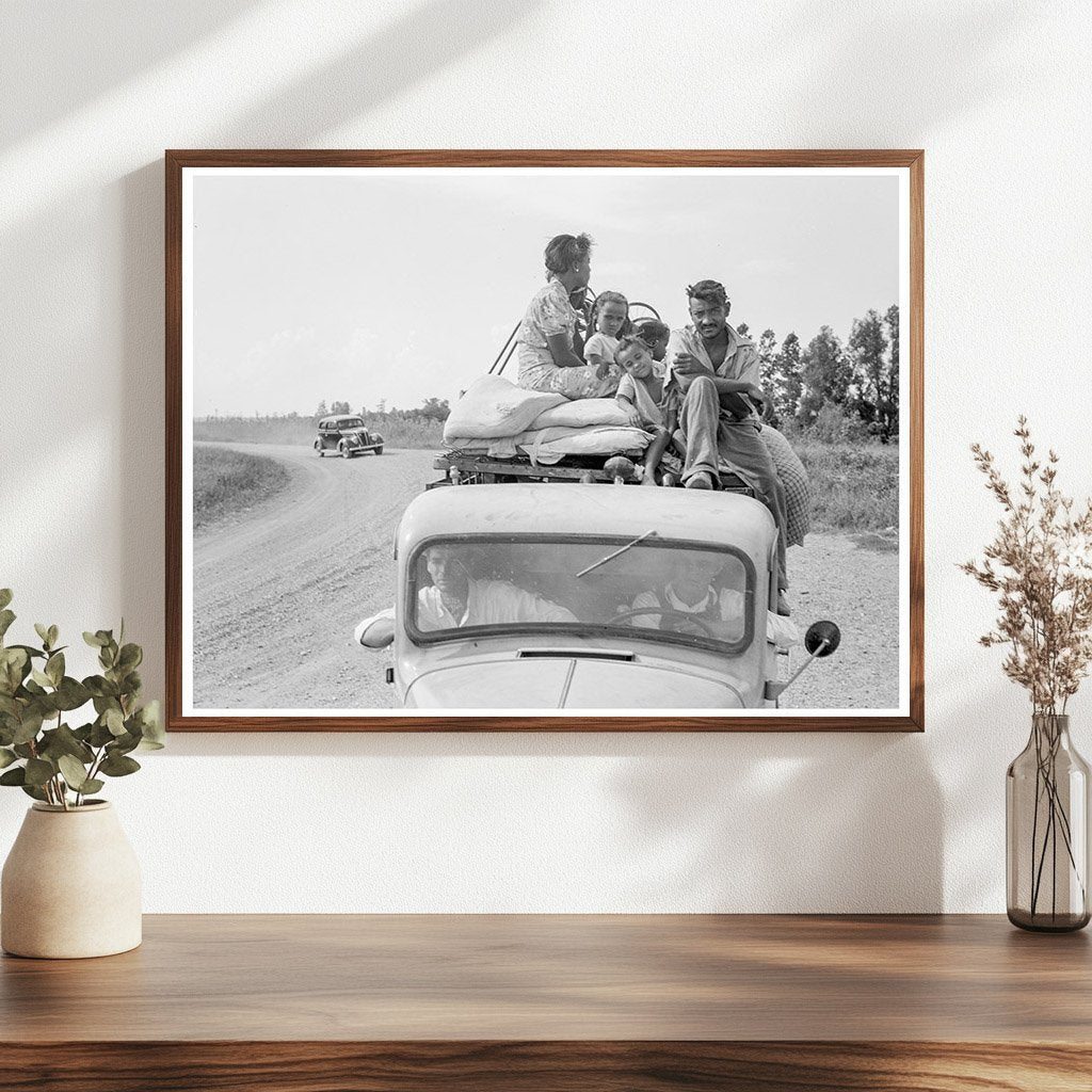 Family Laborers Relocating on Mississippi Highway 1938 - Available at KNOWOL