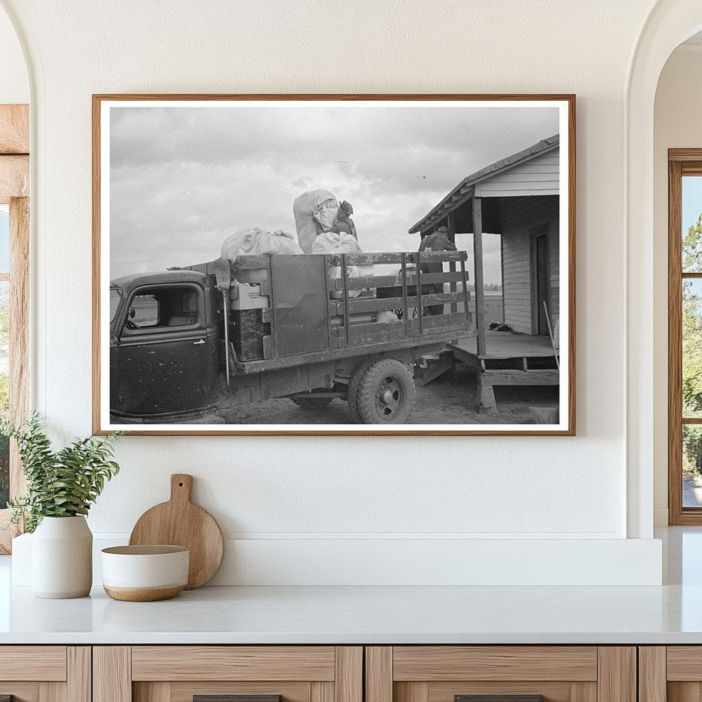 Family Moving in New Madrid County Missouri May 1938 - Available at KNOWOL