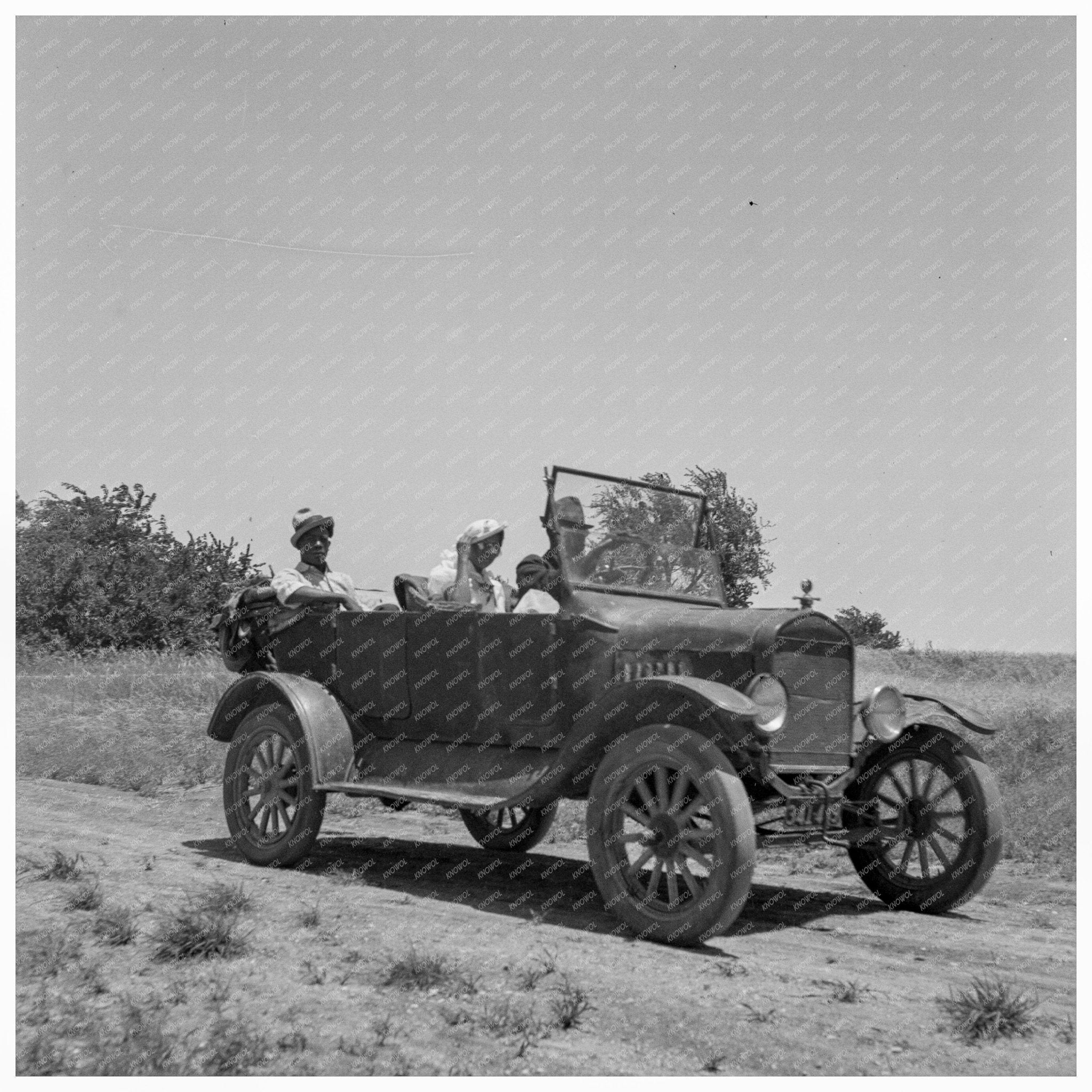 Family Walking to Church in Ellis County Texas 1937 - Available at KNOWOL