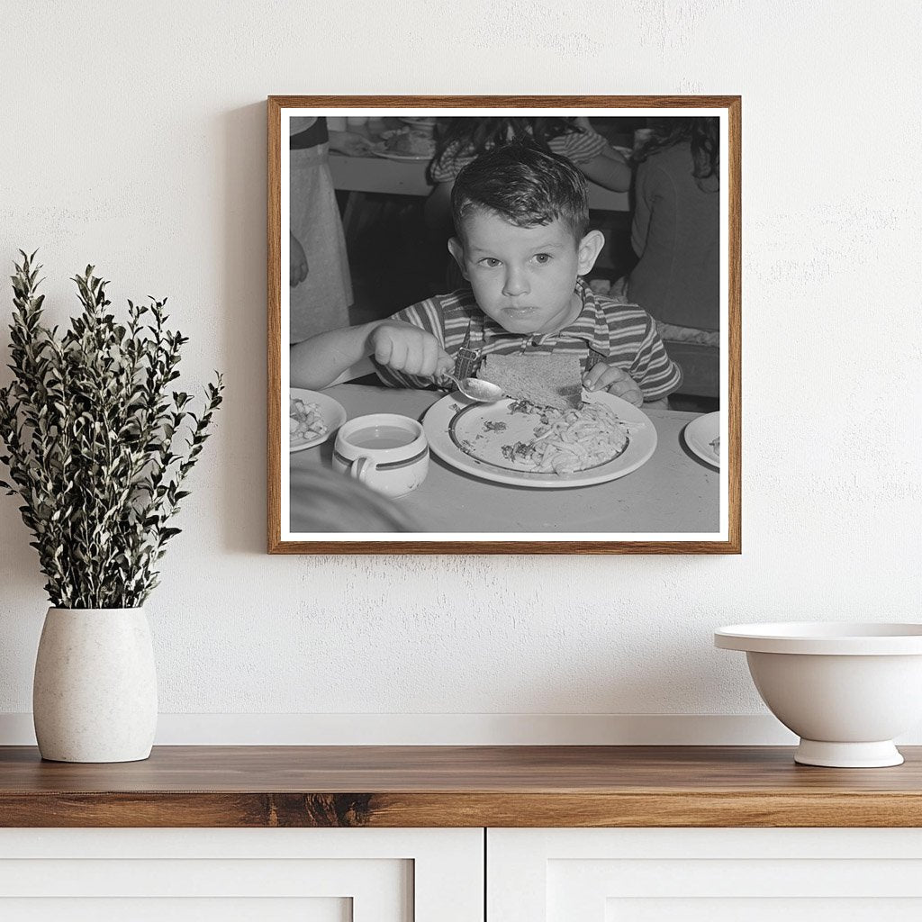 Farm Workers Serving Lunch to Schoolchildren Woodville 1942 - Available at KNOWOL