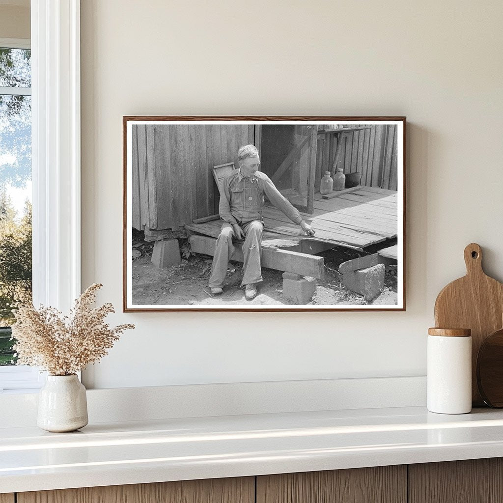 Farmer on Porch in New Madrid County May 1938 - Available at KNOWOL