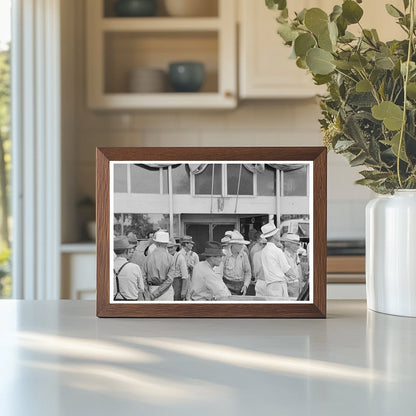 Farmers in Steele Missouri August 1938 Vintage Photo - Available at KNOWOL