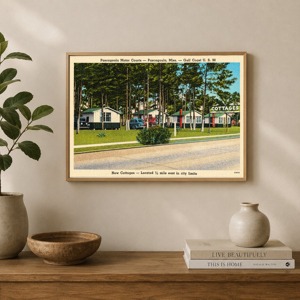 Pascagoula, MS: Pascagoula Motor Courts -- Pascagoula, Miss. -- Gulf Coast U.S. 90, new cottages -- Located 1/2 miles east in city limits