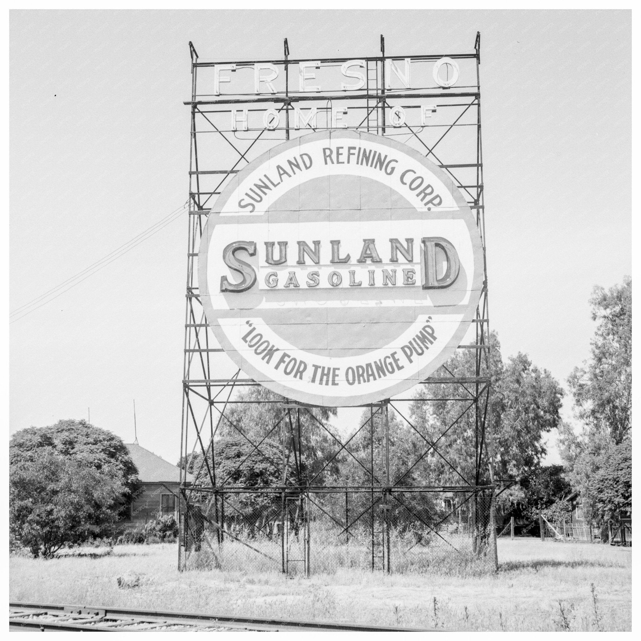 Fresno California Roadside Scene May 1939 U.S. Route 99 - Available at KNOWOL