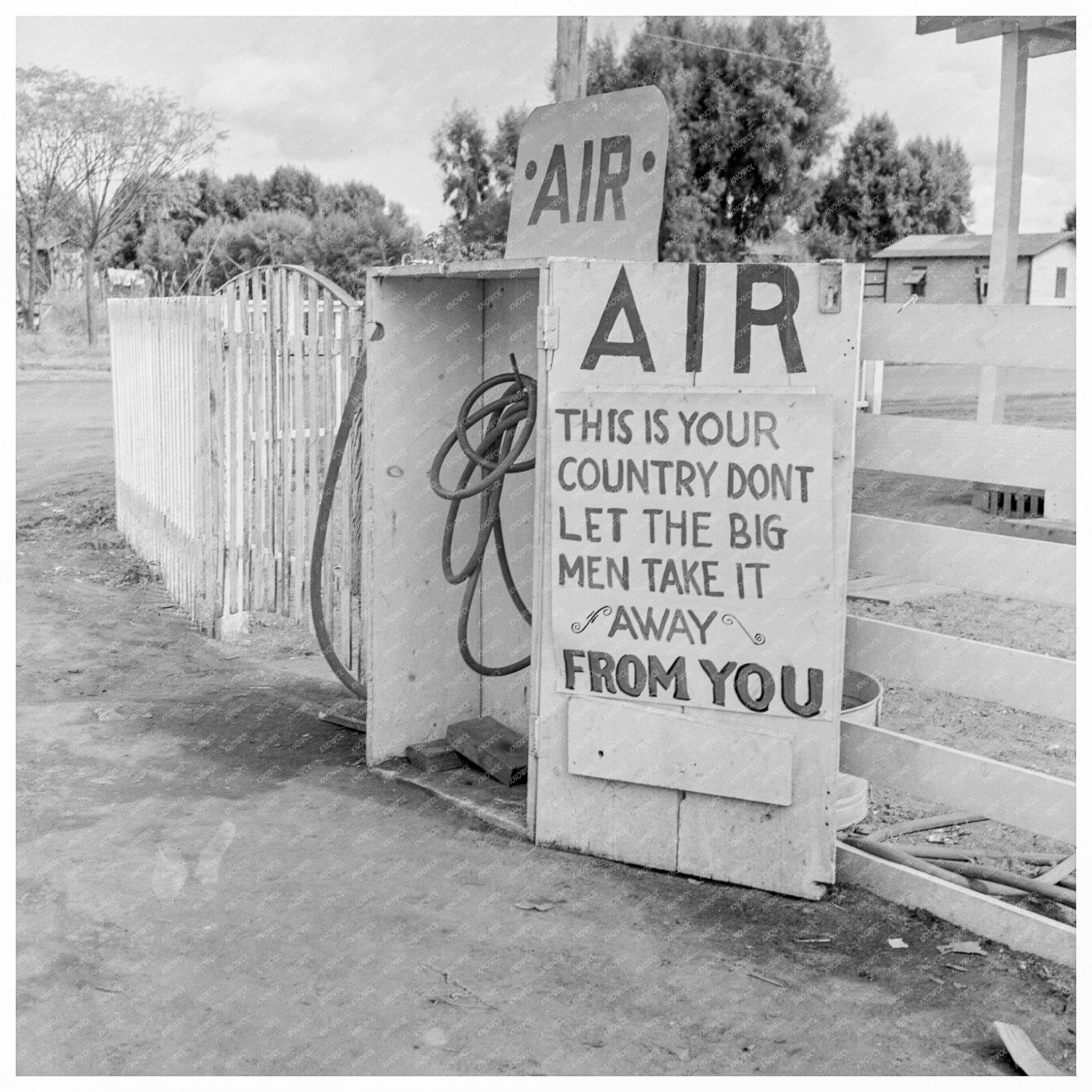 Gas Station in Kern County California 1938 - Available at KNOWOL