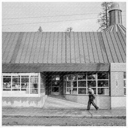 Gilchrist Oregon Model Lumber Town October 1939 Image - Available at KNOWOL