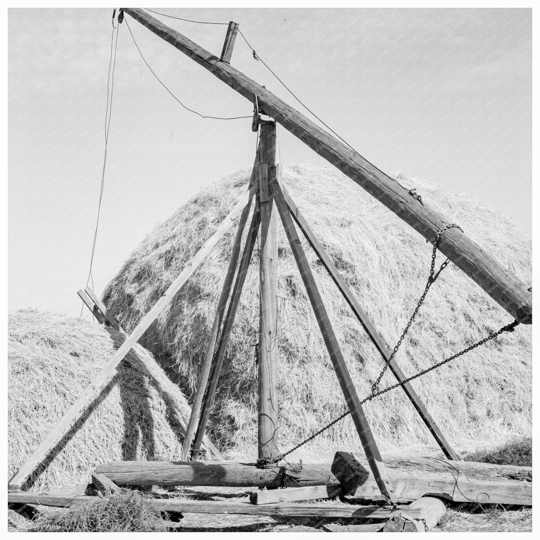 Hay Derrick in Irrigon Oregon October 1939 - Available at KNOWOL