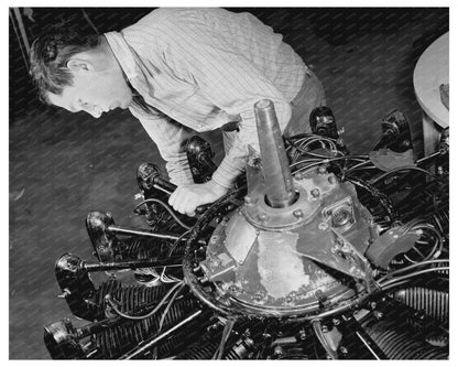 High School Students Build Aircraft in Daytona Beach 1942 - Available at KNOWOL