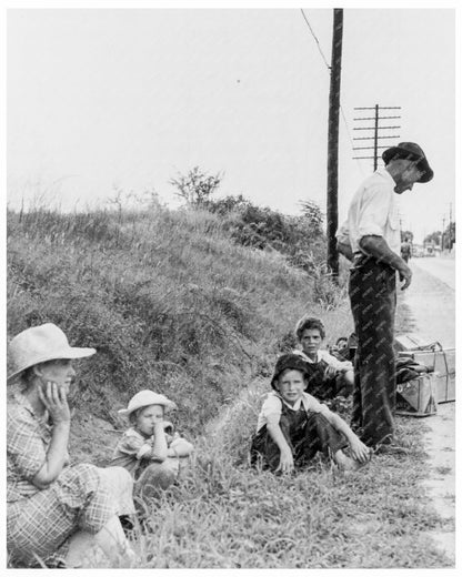 Hitchhiking Family on Highway in Macon Georgia July 1937 FSA/OWI Collection - Available at KNOWOL