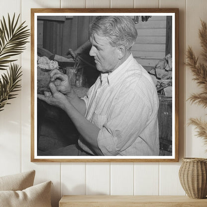 Homer Tate Creating Papier Mache Head Safford Arizona 1940 - Available at KNOWOL