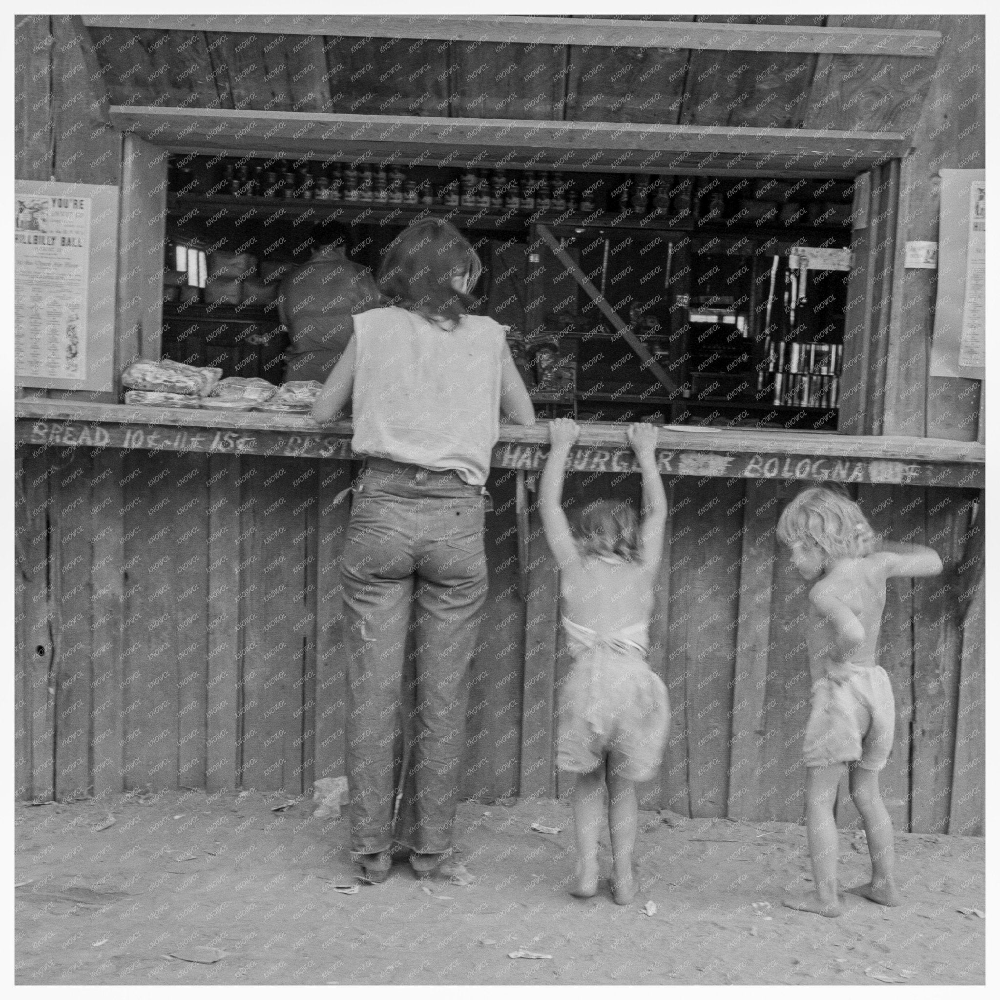 Hop Picker and Children at Company Store Oregon 1939 - Available at KNOWOL