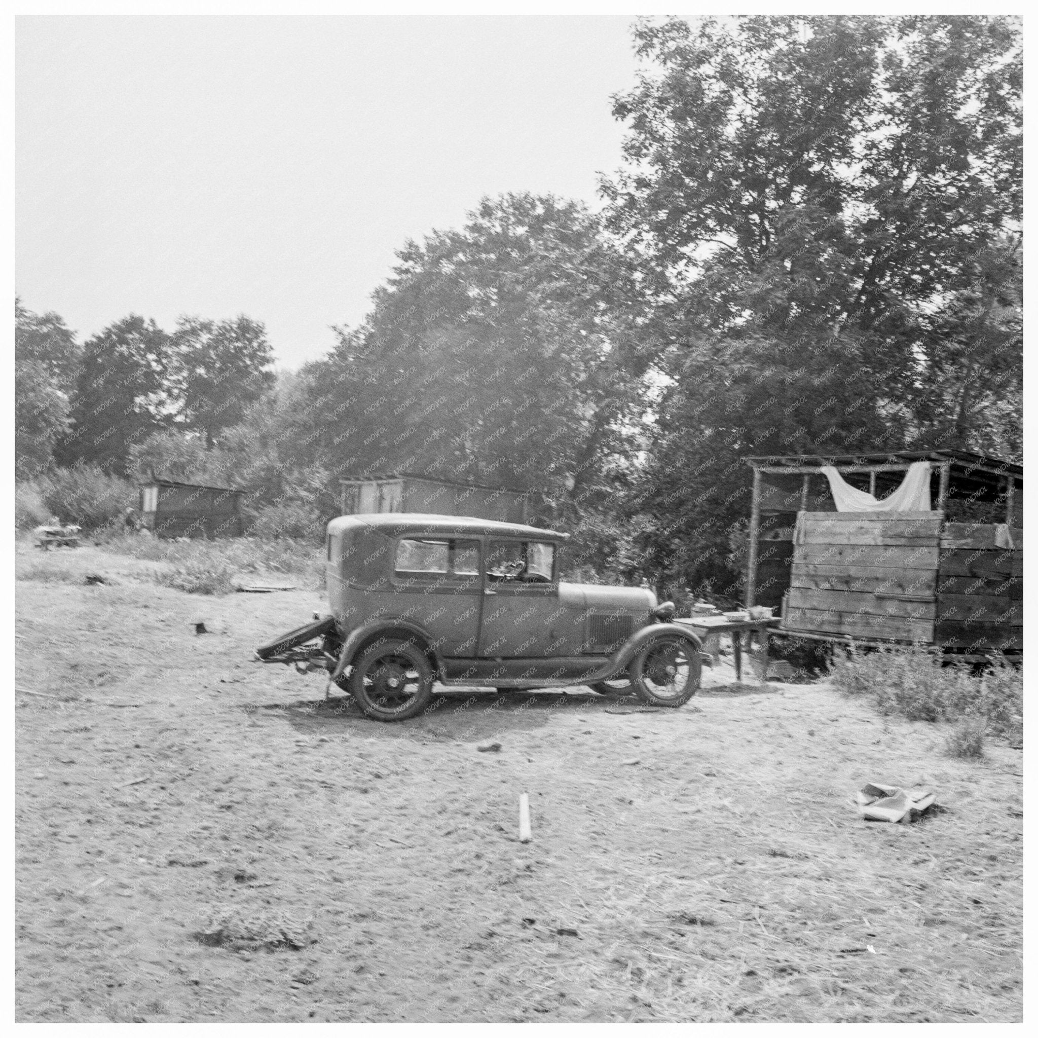 Hop Pickers Receiving Wages Grants Pass Oregon August 1939 - Available at KNOWOL