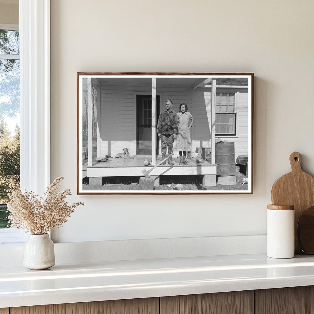 Husband and wife on porch in Chicot Farms Arkansas 1939 - Available at KNOWOL