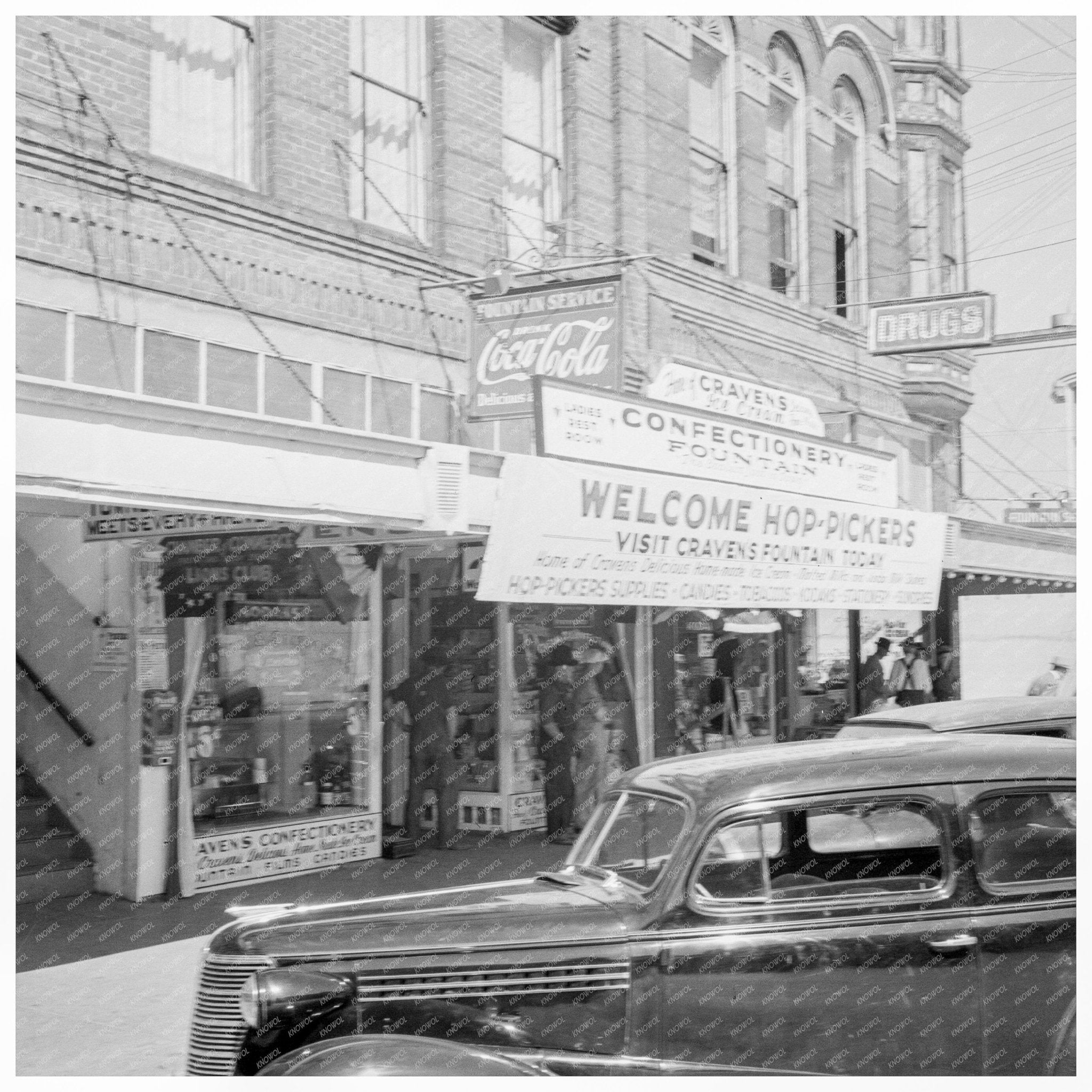 Independence Oregon Hop Season Street Corner August 1939 - Available at KNOWOL