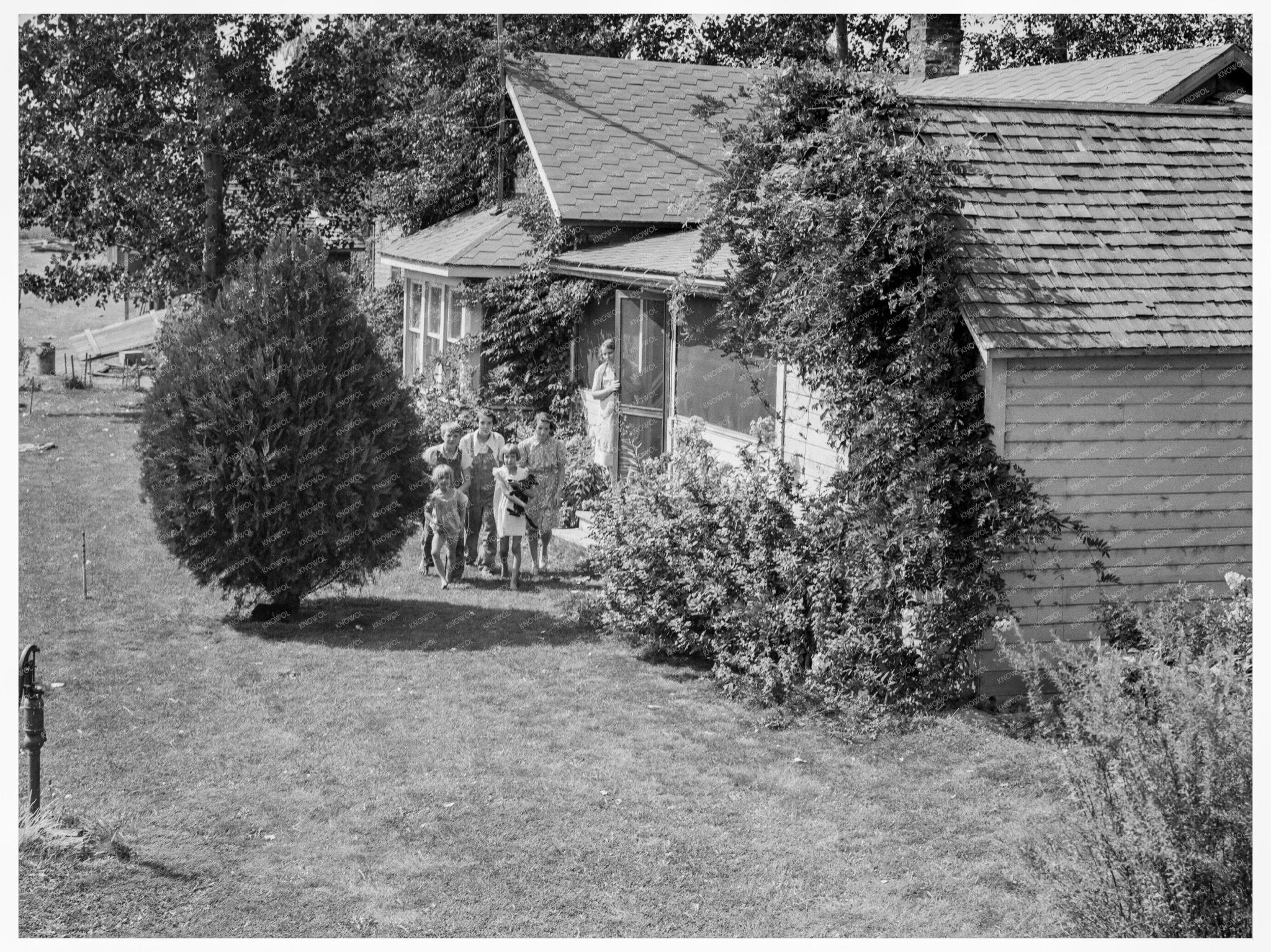 Jacob N. Schrock Family on Farm in Yakima Valley 1939 - Available at KNOWOL