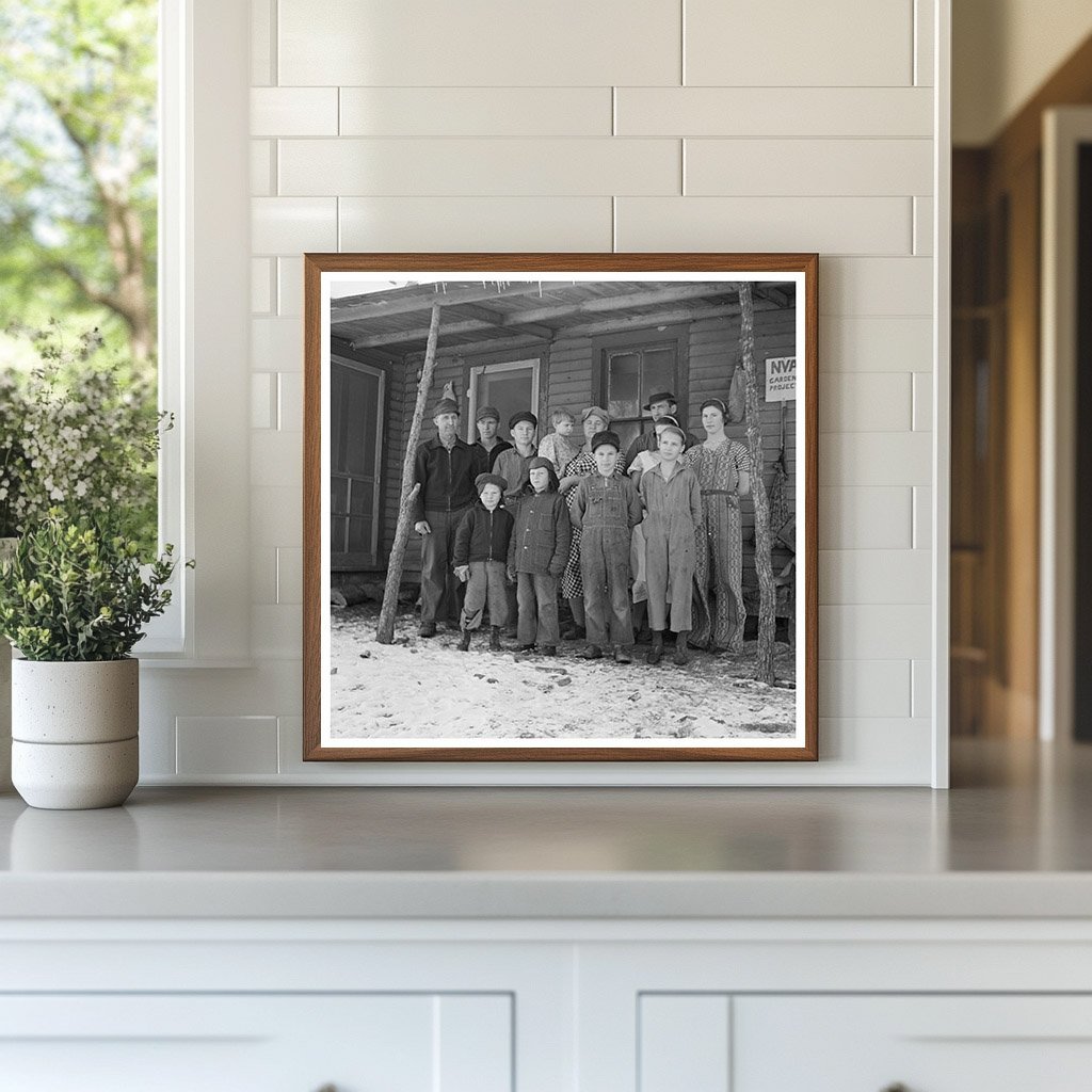 James Simmons Family on Farm Marseilles Illinois 1937 - Available at KNOWOL