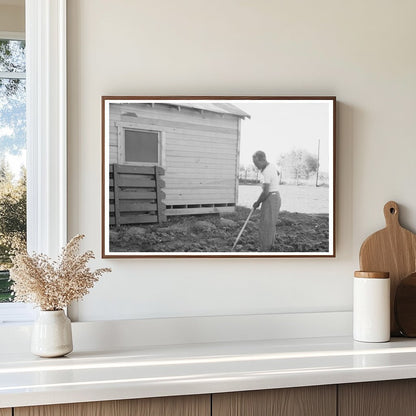 Japanese - American Farm Laborer Malheur County Oregon 1942 - Available at KNOWOL